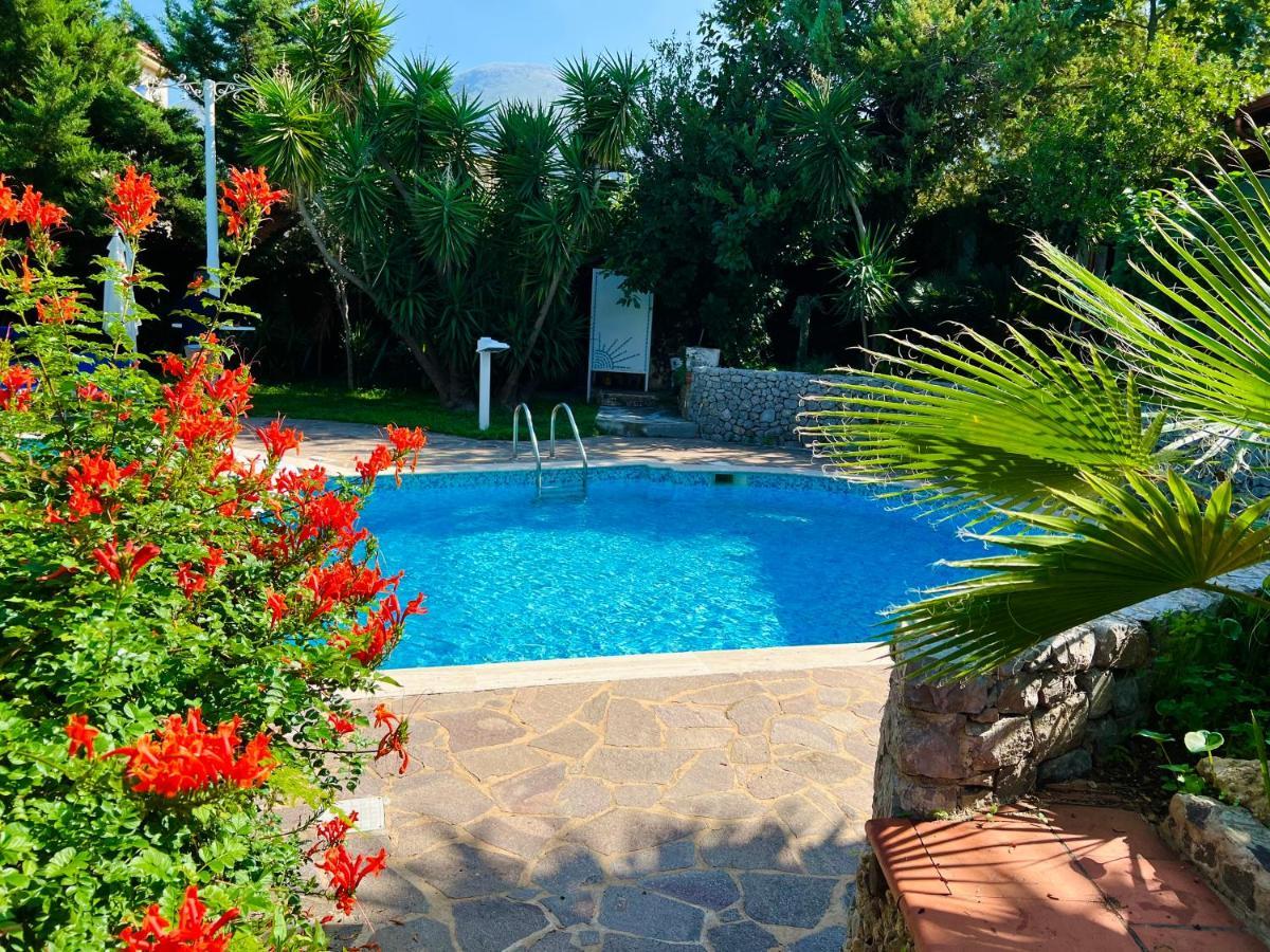 Villa Talia Карини Экстерьер фото